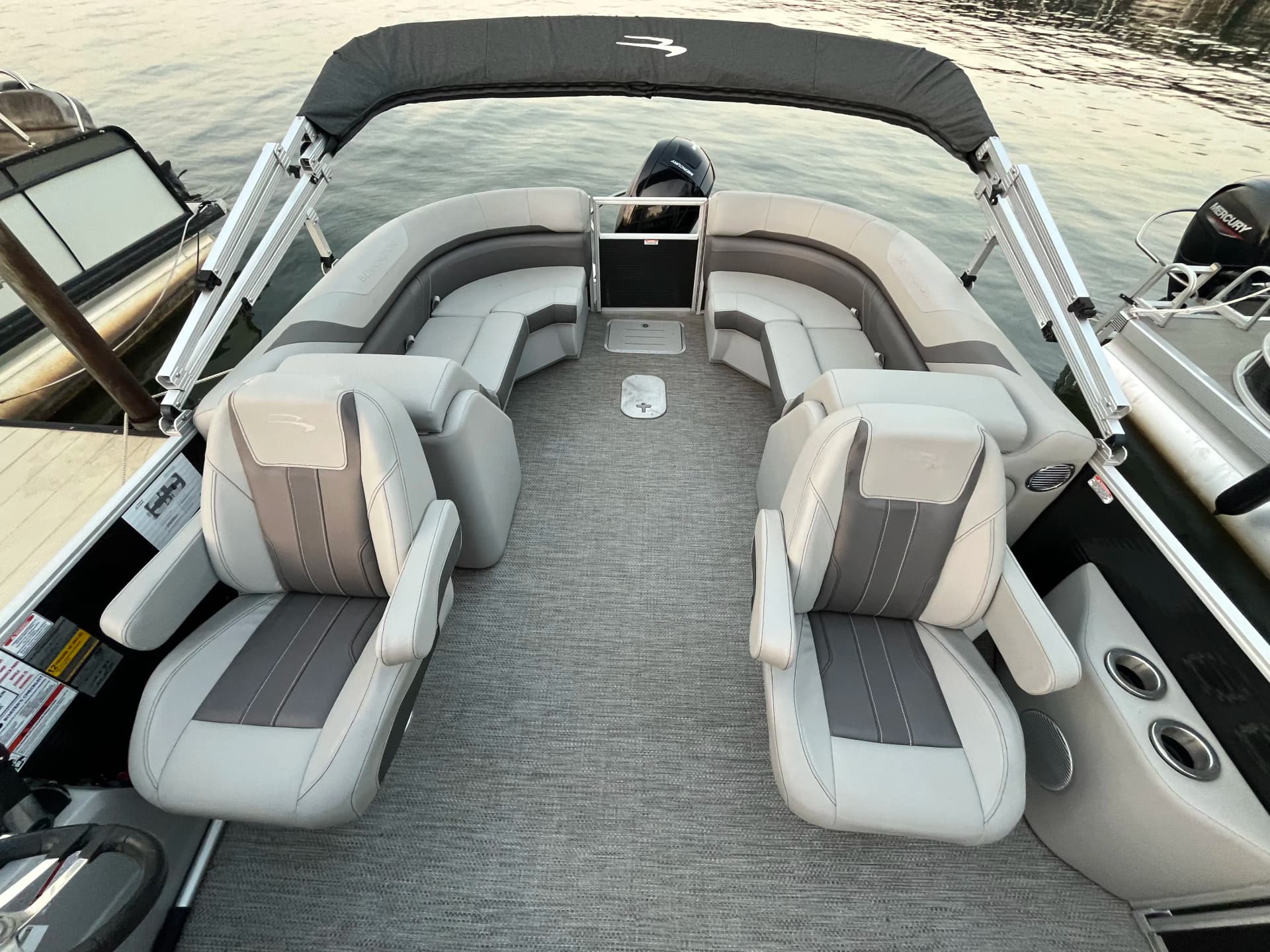 Bennington Stern Radius pontoon boat available for rental on Lake Wylie