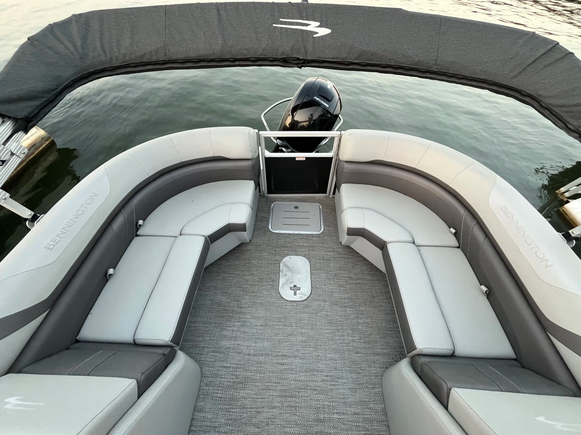 Bennington Stern Radius pontoon boat available for rental on Lake Wylie