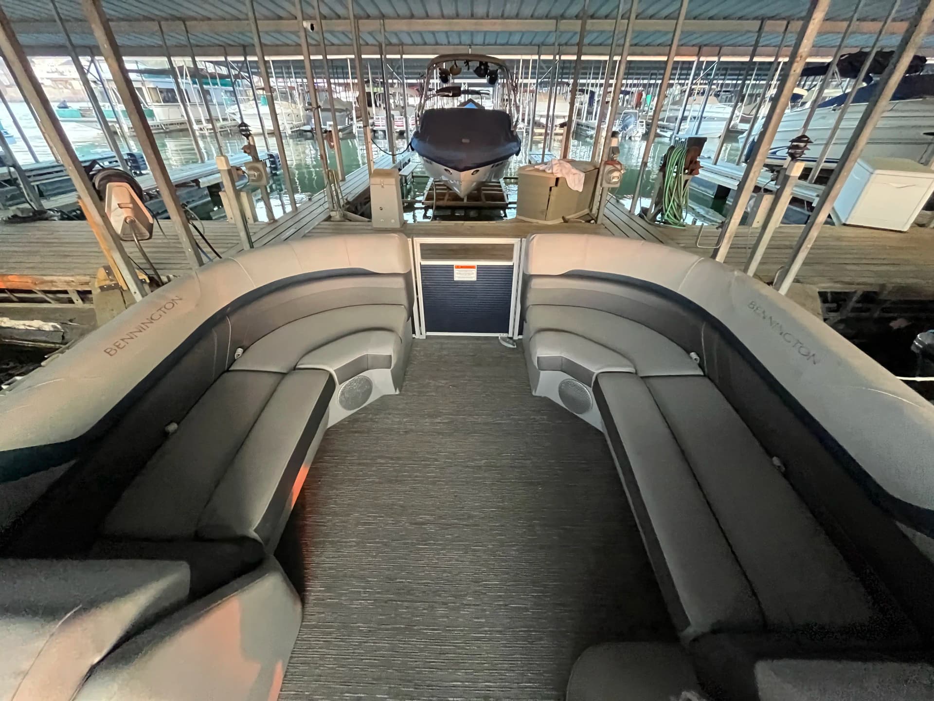 Bennington Swingback pontoon boat available for rental on Lake Wylie